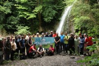 SÜRGÜN - Doğaseverler Çınarlıdere Şelalesine Yürüdü