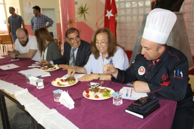 Geleneksel Ev Yemekleri Yarışmasında Dereceye Girenlere Altın Ödülü Verildi