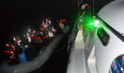 Kuşadası Körfezi'nde 34'Ü Çocuk 58 Kaçak Göçmen Yakalandı