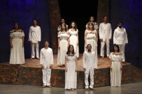 PIR SULTAN ABDAL - Madımak'ta Hayatını Kaybedenler Efeler'de Sahnede Anıldı