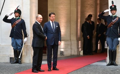 Putin'den İtalya'ya Arabuluculuk Çağrısı