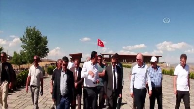 Vali Türker Öksüz, Ani Ören Yeri'ni İnceledi