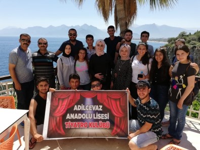 Adilcevaz Tiyatro Ekibi Antalya'da Sahne Alacak