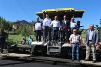 GÖÇERI - Amasya'da Köy Yollarında Bitümlü Sıcak Karışım Asfalt Çalışmaları Hızla Sürüyor