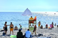 BEYLIKDÜZÜ BELEDIYESI - Beylikdüzü Belediyesi Temiz Ve Güvenli Bir Sahil İçin Çalışıyor
