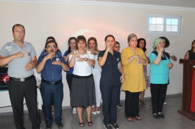 Hastane Personelinden İşaret Dil İle Hizmet