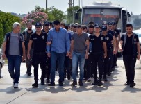 BANKA HESABI - Kıbrıs Üzerinden Yasa Dışı Bahis Oynatan Çete Çökertildi