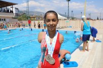 ENGELLİ YÜZÜCÜ - Milli Yüzücü Sevilay'ın Hedefi Tokyo 2020 Olimpiyatları