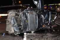 KARADENIZ SAHIL YOLU - Otomobil Orta Refüje Çarparak Takla Attı Açıklaması 1 Ölü, 4 Yaralı