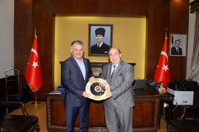 Rektör Büyükuslu, Vali Yazıcı'yı Ziyaret Etti