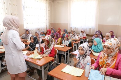 Şehitkamil'de Öğrenciler Kur'an-I Kerim Öğrenerek Tatilini Geçiriyor