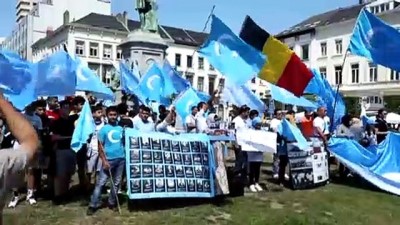 Uygur Türkleri Brüksel'de Çin'i Protesto Etti