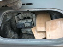 Park Halindeki Minibüste 51 Kilo 22 Gram Eroin Ele Geçirildi