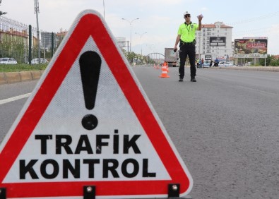 Aksaray'da 1 Ayda 385 Araç Trafikten Men Edildi