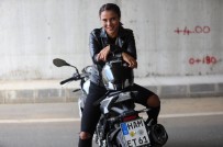 AVUSTURYA - Survivor Sabriye'nin motosiklet tutkusu! Binlerce beğeni aldı