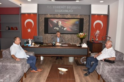 TBMM Eski Başkanı Cemil Çiçek Edremit Belediye Başkanı Hasan Arslan'ı Ziyaret Etti