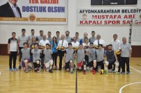 BAYAN VOLEYBOL TAKIMI - Afyon Belediye Yüntaş Spor Voleybol Takımı Yöneticileri Yeni Hedeflerini Anlattı
