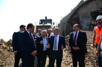 İSMAIL USTAOĞLU - Bakan Turhan Trabzon'da Tepkilere Neden Olan Boztepe'deki Yol Ve Tünel İnşaatını İnceledi