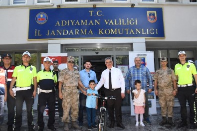 Başarılı Öğrenciler Ödüllendirildi