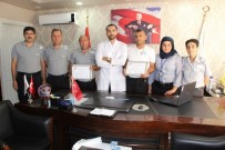 ÖZEL GÜVENLİK GÖREVLİSİ - Bulduğu Parayı Sahibine Veren Güvenlikçiye Teşekkür Belgesi