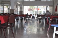 KıRAATHANE - Bunaltıcı Sıcaklar Kıraathanelerin De Boş Kalmasına Neden Oldu