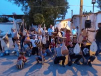 BAĞLAMA - Didim Belediyesi Kursiyerlere Bağlama Dağıttı