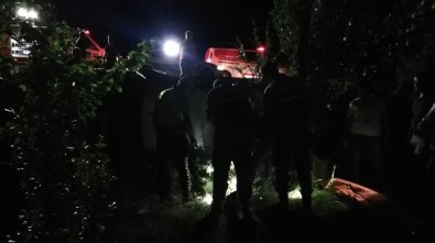 Erzincan'da 2 Askerin İçinde Bulunduğu Otomobil Şarampole Uçtu Açıklaması 1 Ölü, 1 Yaralı