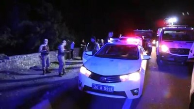 Erzincan'da Otomobil Devrildi Açıklaması 1 Ölü, 1 Yaralı