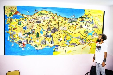 Sınırdaki Okula Türkiye Haritasını Çizdi