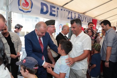 Bayramlaşma Geleneği Bozulmadı