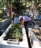 BAYRAM NAMAZI - Mezarlıklara Ücretsiz Servis, Parkmetreler Ücretsiz