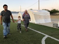 HÜSEYİN TURAN - (Özel) Depremzede Aile 6 Yaşındaki Çocukları İçin Yardım İstiyor