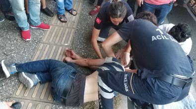 Samsun'da Sokak Ortasında Sopalı Saldırıda Kanlar İçinde Kalıp Bayıldı