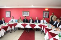 KARAKURT - Vali Öksüz, Karakurt'ta Köylülerle Bir Araya Geldi