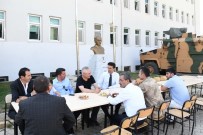 BAYRAMLAŞMA - Çatak'ta Kurban Bayramı