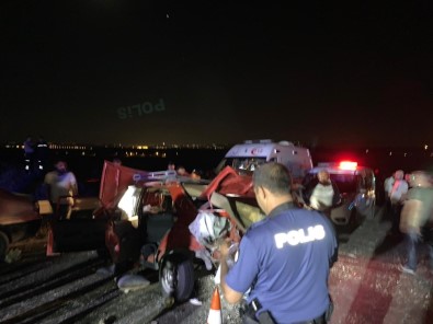 Çubuk'ta Zincirleme Trafik Kazası Açıklaması 1 Ölü, 2 Yaralı