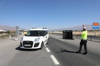 MEHMET ŞERİF OLÇAŞ - Erzincan'da Trafik Denetimi Yapıldı