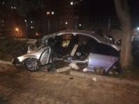 GÜMÜŞLER - Gaziantep'te Trafik Kazası Açıklaması 2 Ölü