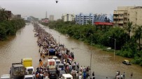 HAVA TRAFİĞİ - Hindistan'daki Sel Ve Toprak Kaymalarında Ölü Sayısı 132'Ye Yükseldi