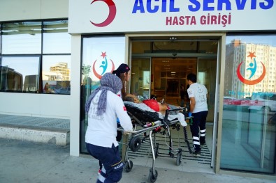 Kıyma Çekme Tartışması Yüzünden Kasaplar Arasında Silahlı Kavga Çıktı Açıklaması 4 Yaralı