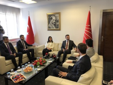 AK Parti Heyeti, CHP Genel Merkezi'ne Bayram Ziyaretinde Bulundu