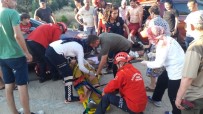 PELITKÖY - Burhaniye'de Otomobil Takla Attı Açıklaması 3 Yaralı