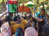 POLİS İMDAT - Polisler Parklarda Oyun Oynayan Çocuklarla Bir Araya Geldi