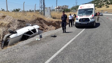 Yavuzeli'de Trafik Kazası Açıklaması 4 Yaralı