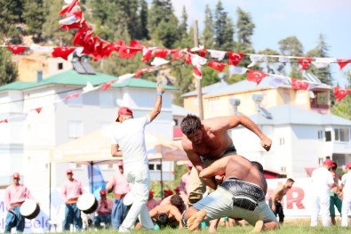 Mersin'de Zafer Bayramı Coşkusu Ata Sporu İla Taçlanacak