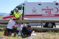 İZZET BAYSAL DEVLET HASTANESI - TEM'de Bariyerlere Çarpan Lüks Cip Refüje Uçtu Açıklaması 4 Yaralı