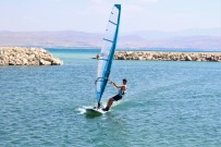 RÜZGAR SÖRFÜ - Van Gölü'nde Rüzgar Sörfü Yaygınlaşıyor