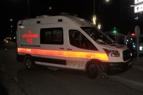 Otomobil Ambulansa Çarptı Açıklaması2  Yaralı