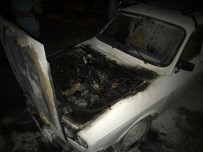 PELITÖZÜ - Park Halindeki Otomobil Alev Alev Yandı