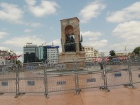 TAKSIM CUMHURIYET ANıTı - Taksim Cumhuriyet Anıtı Bariyerlerle Kapatıldı